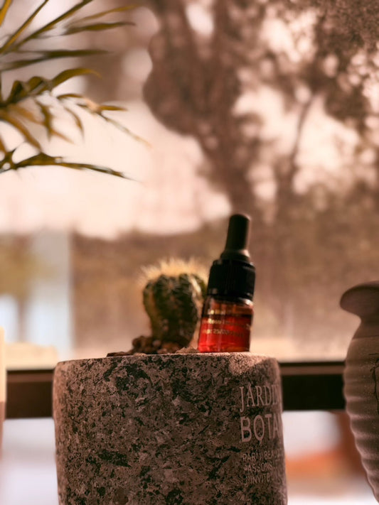 藏紅玫瑰御顏油 4ml(滿額贈) - LEMOI - PEAU