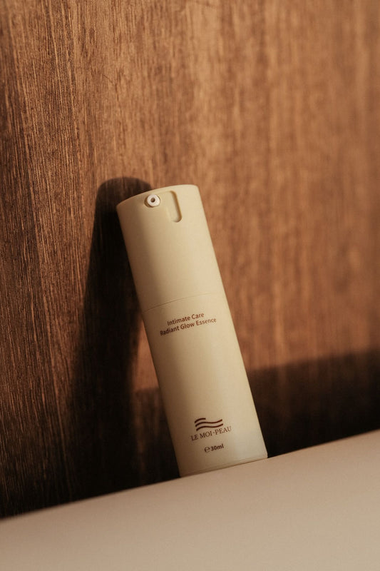 玉潤私密美白精華乳 - LEMOI - PEAU