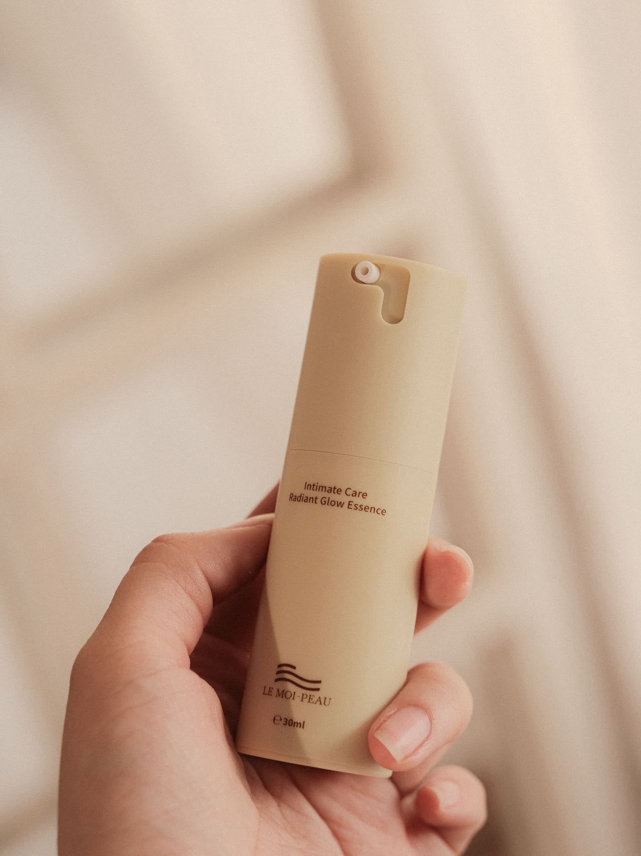 玉潤私密美白精華乳 - LEMOI - PEAU