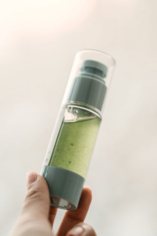 植物幹細胞與玻色因 癒藍時光肽修護微導精露 - LEMOI - PEAU